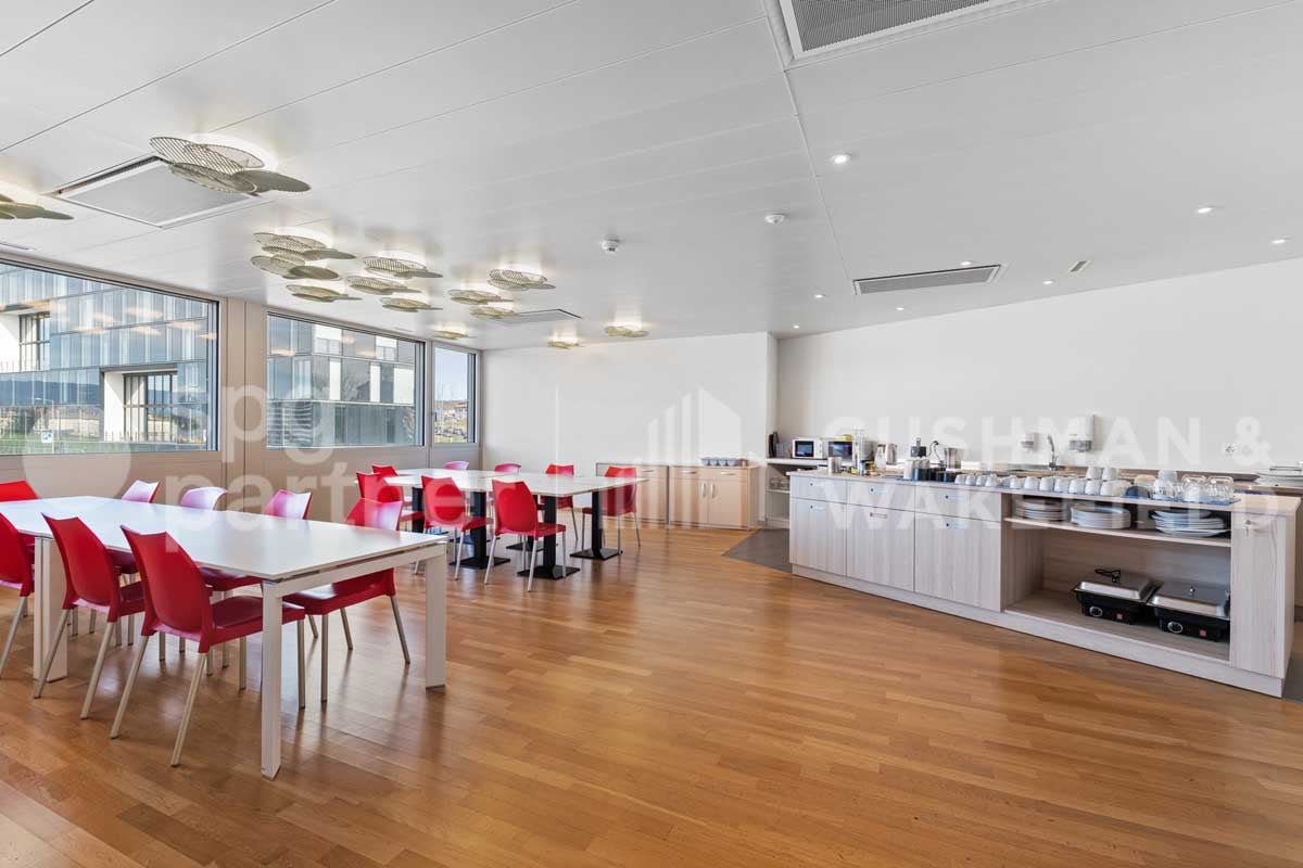 300m² Büro, Foto 8 von 10