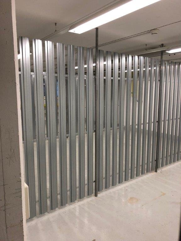 25m² storage room