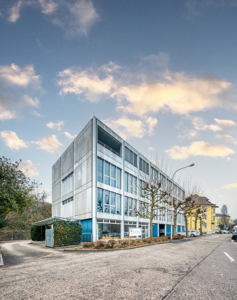 80m² commerciale