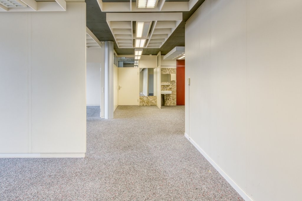 80m² commerciale