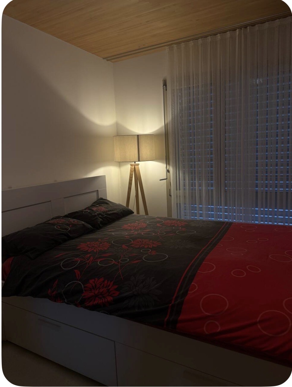 Room in a shared flat, Foto 2 von 3