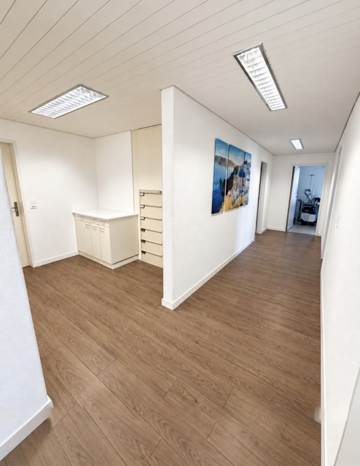 190m² commercial