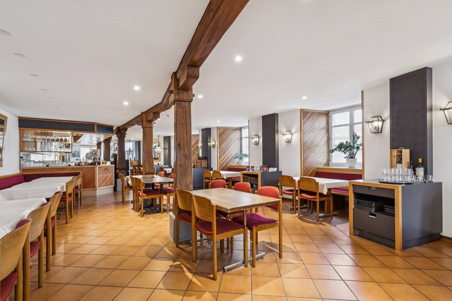 202m² restaurant