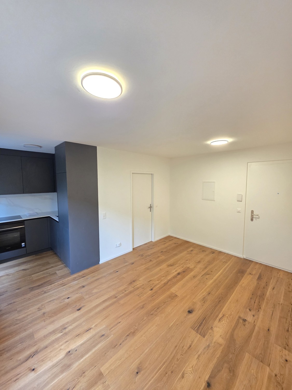 1 room apartment, Foto 1 von 9
