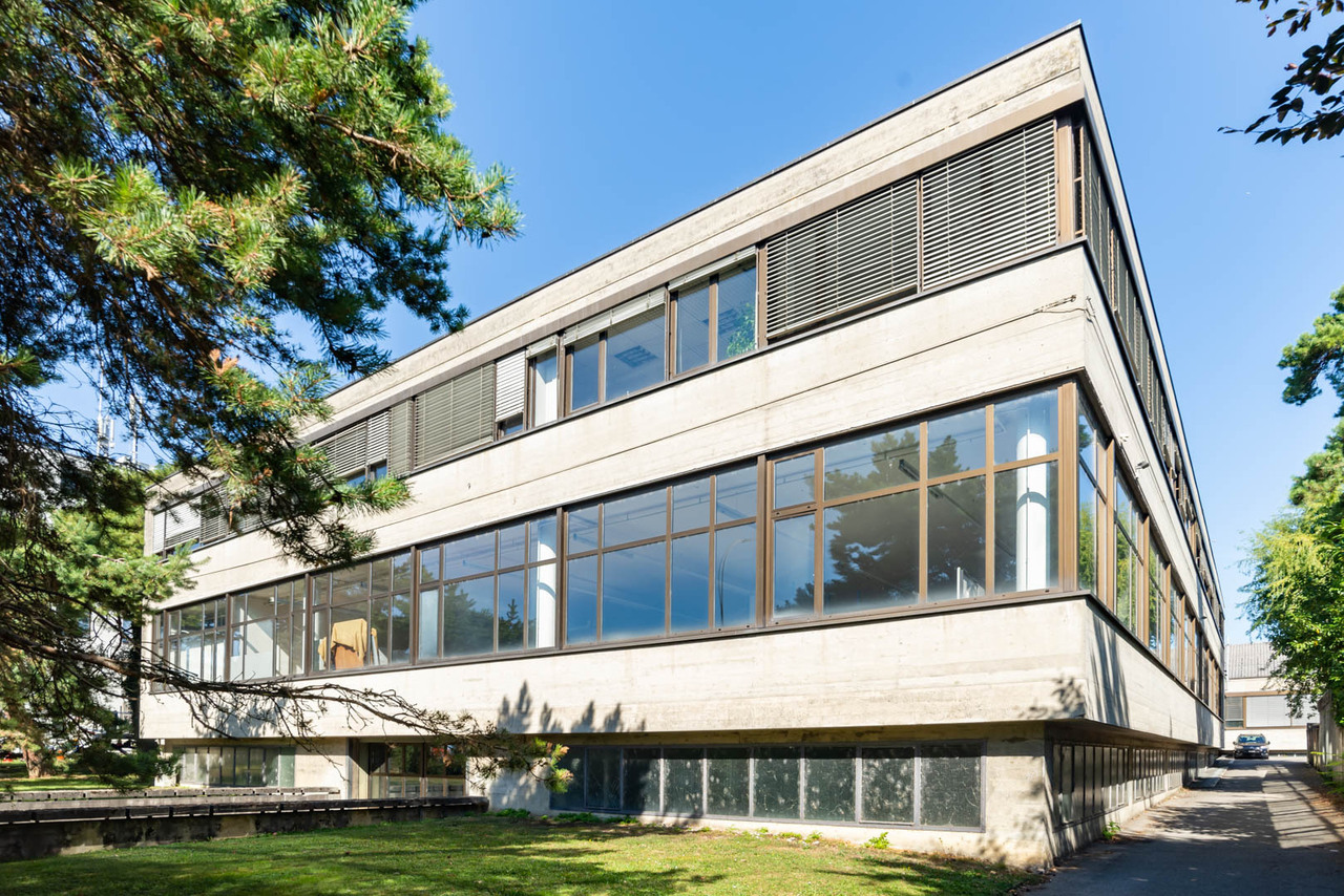 605m² office, Foto 1 von 4