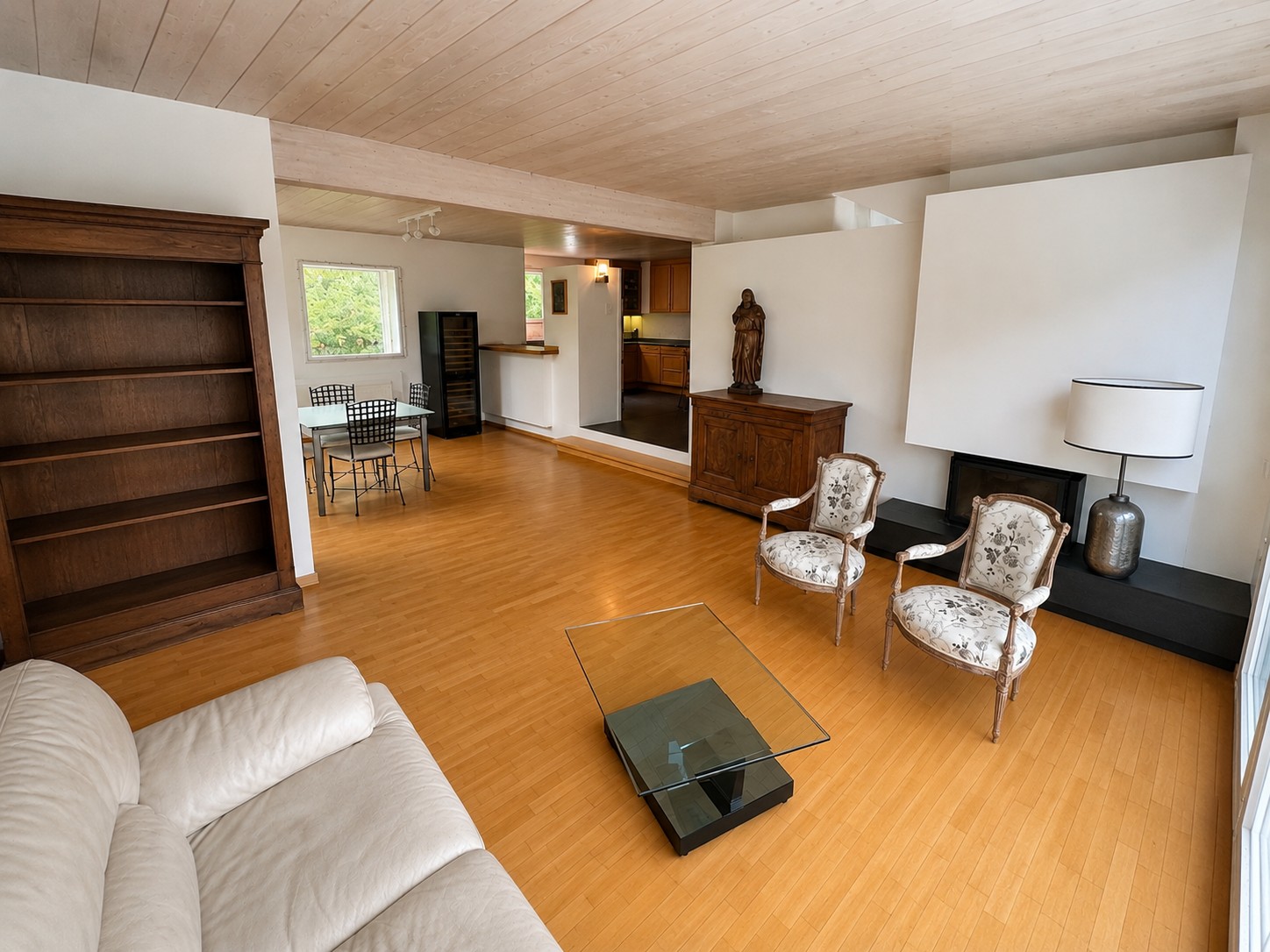 8 rooms single house, Foto 1 von 10