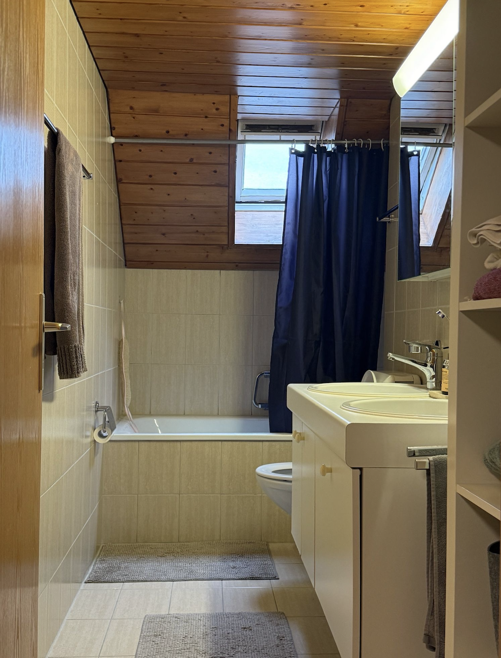 Chambre dans un appartement partagé