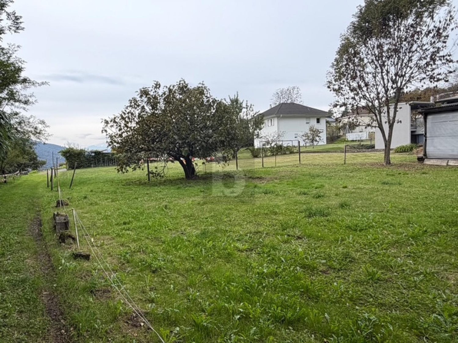Terrain à bâtir de 810m²