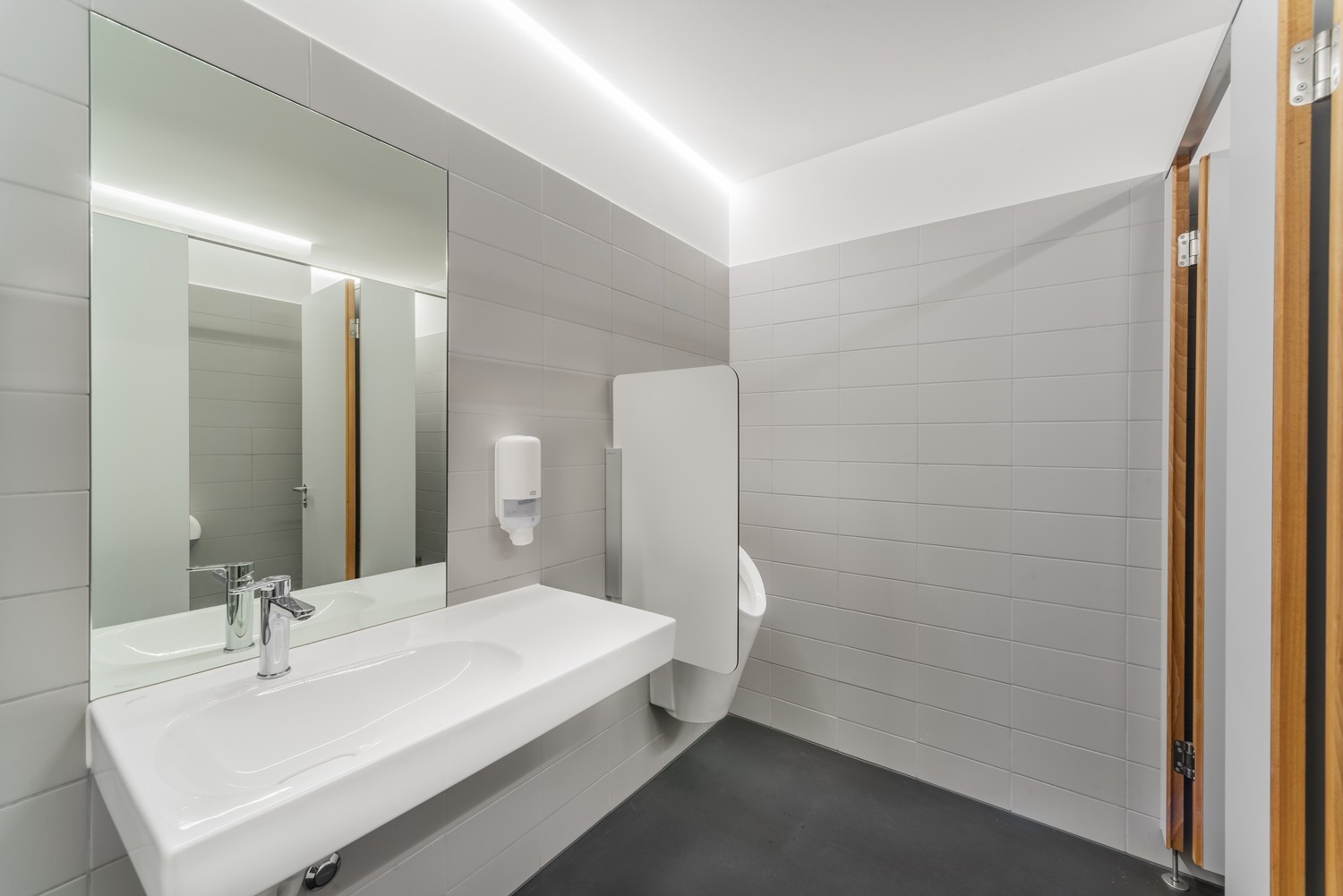 798m² office, Foto 6 von 9