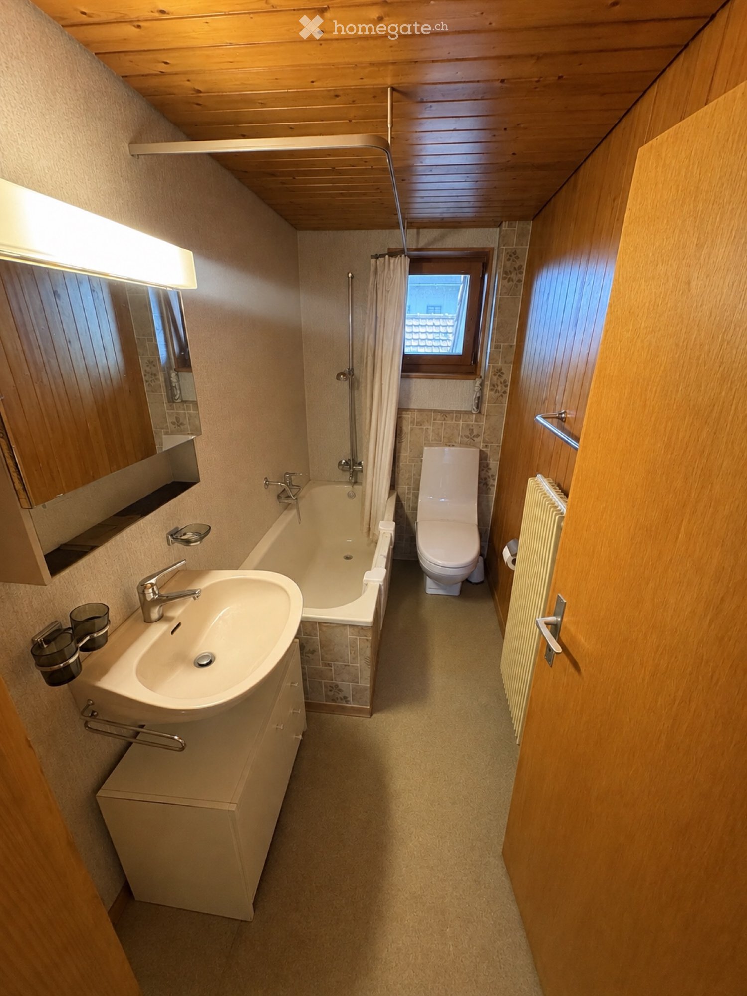 5 rooms apartment
