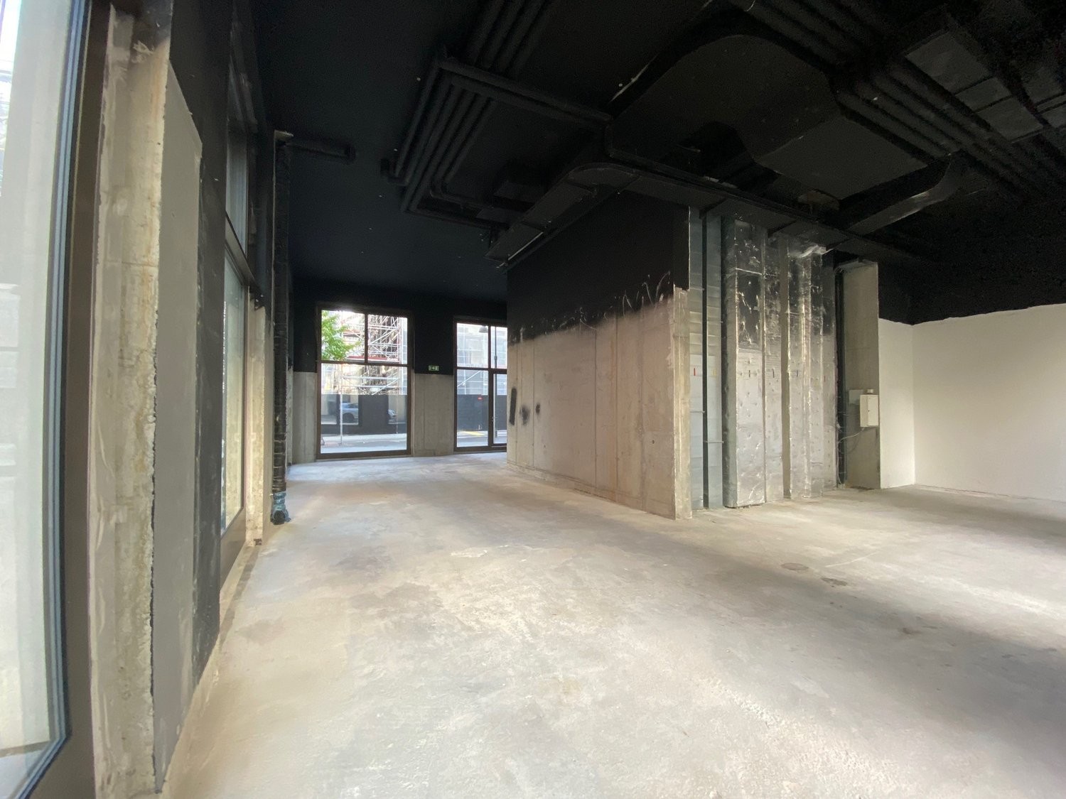 119m² shop