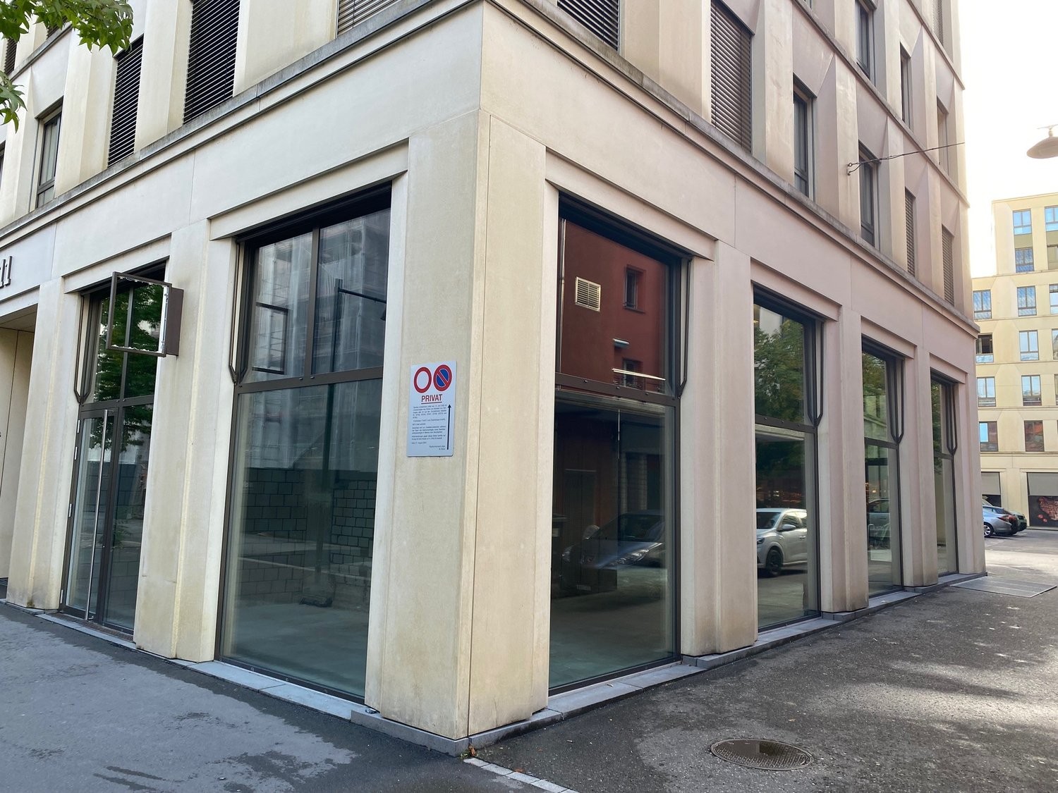 119m² shop