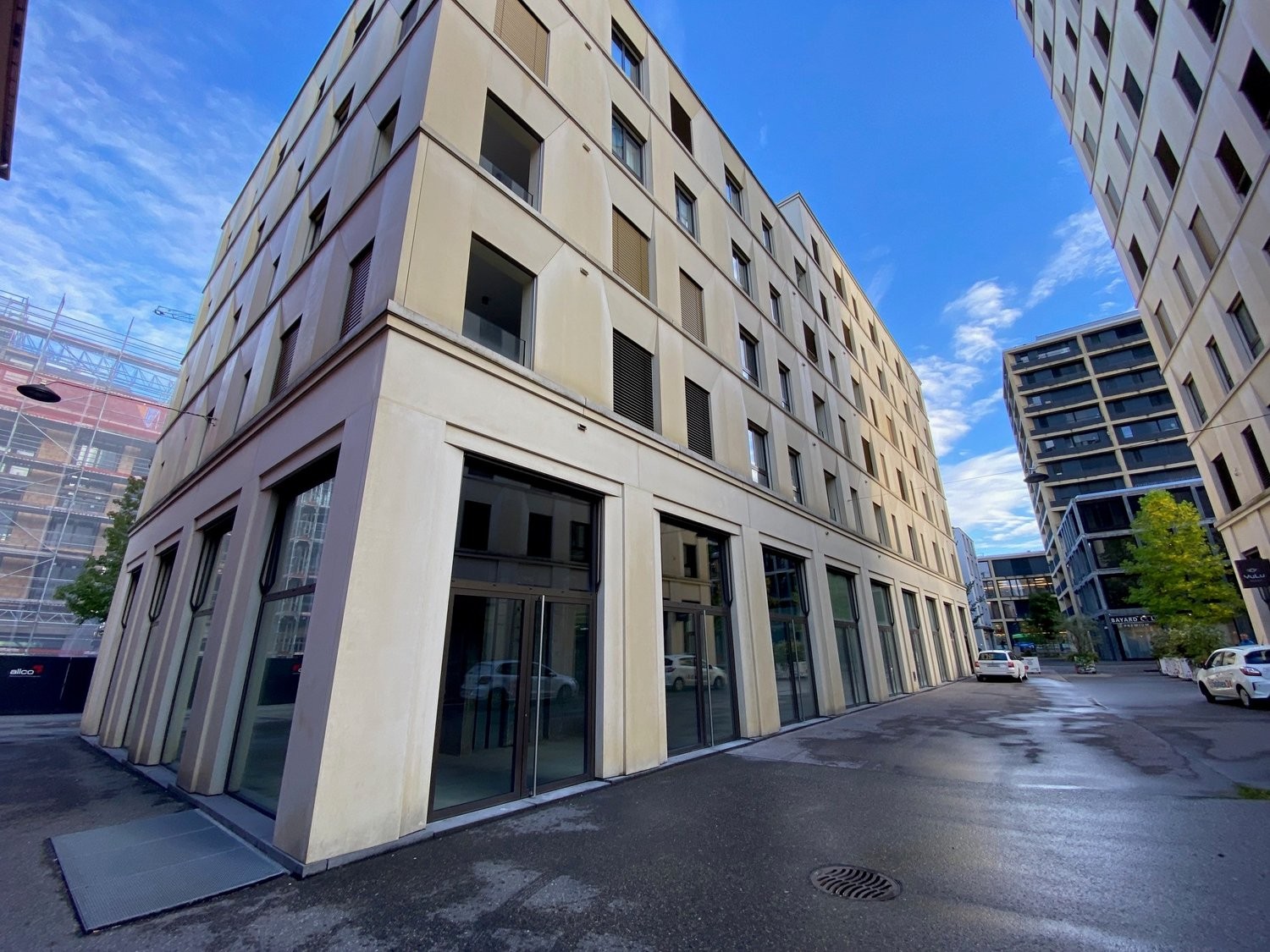 119m² shop