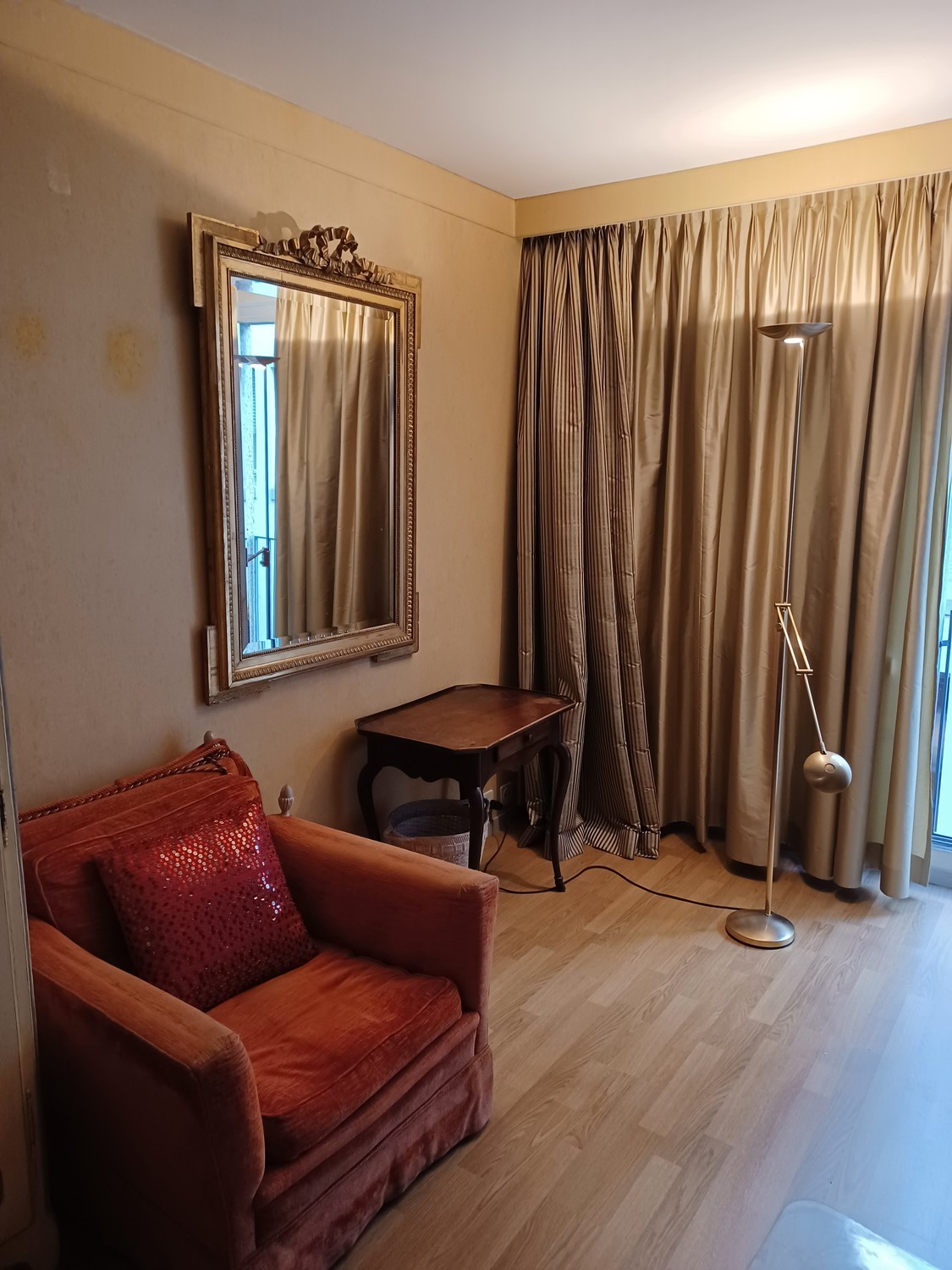 1 room apartment, Foto 1 von 5