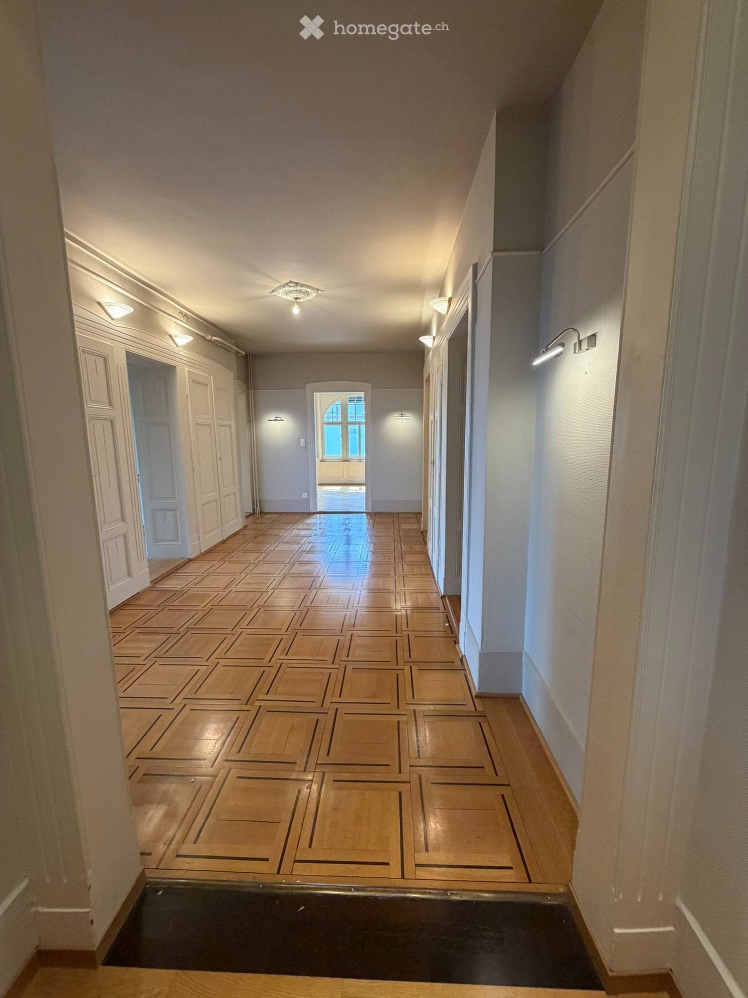 6 rooms apartment