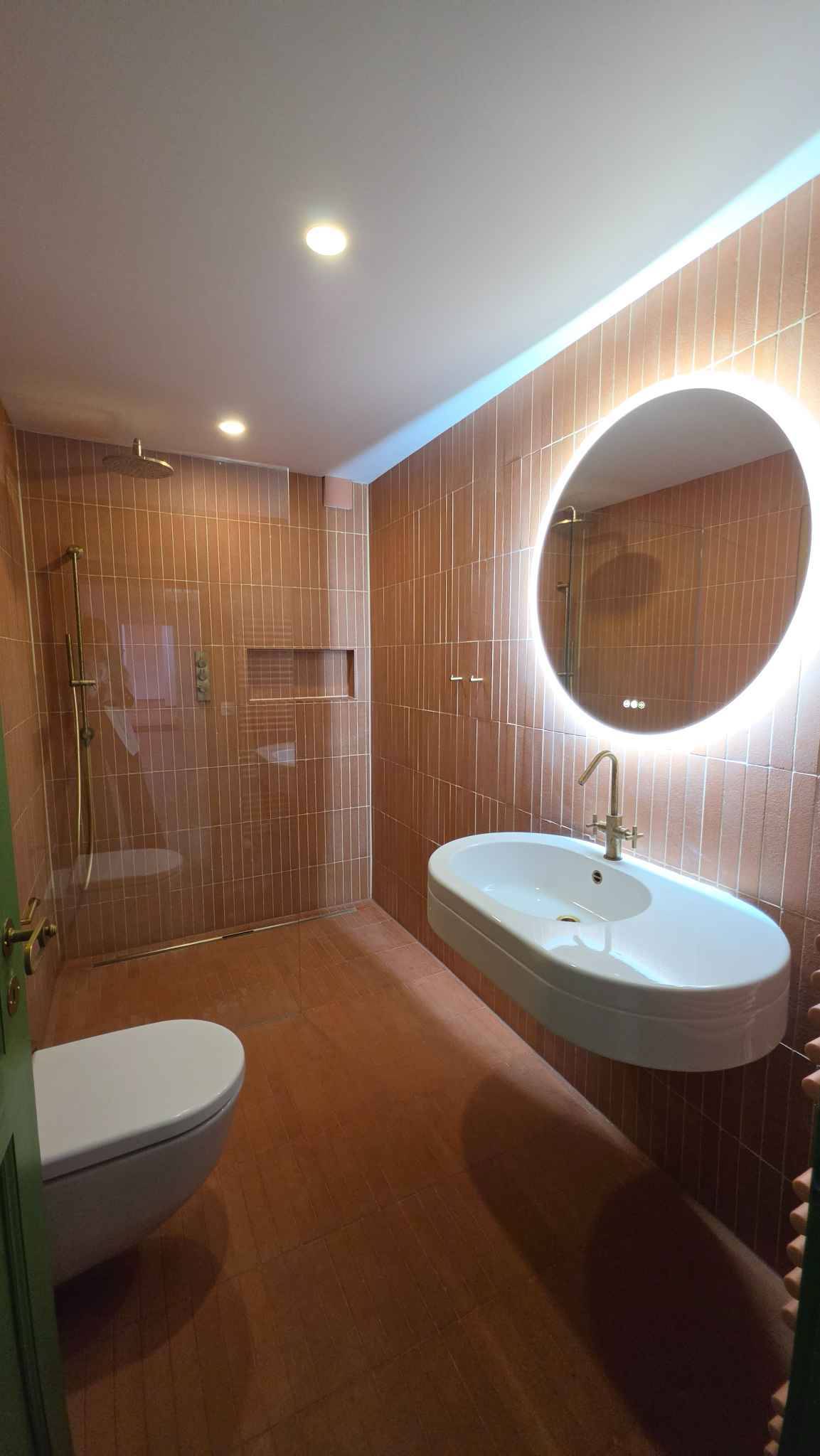 6-Zimmer-Dachwohnung