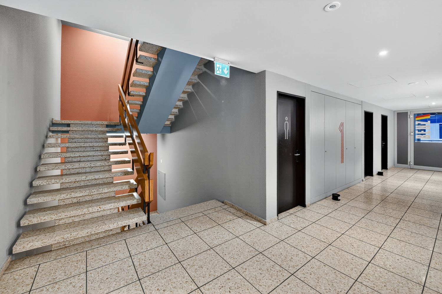 292m² office, Foto 2 von 10