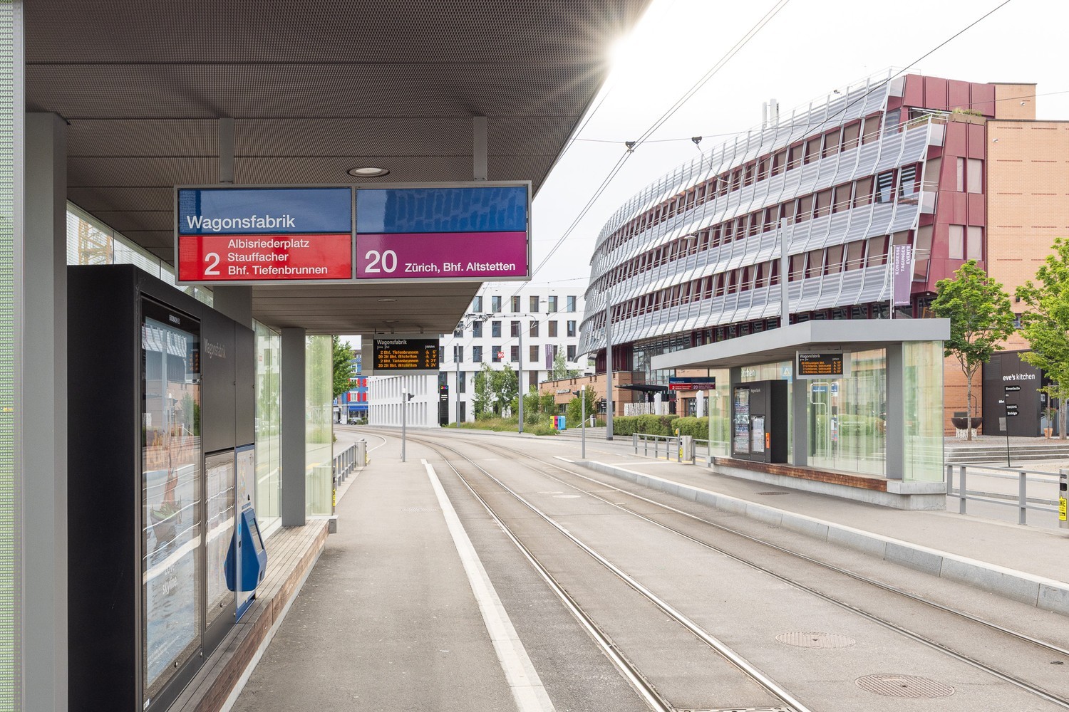 65m² commercial