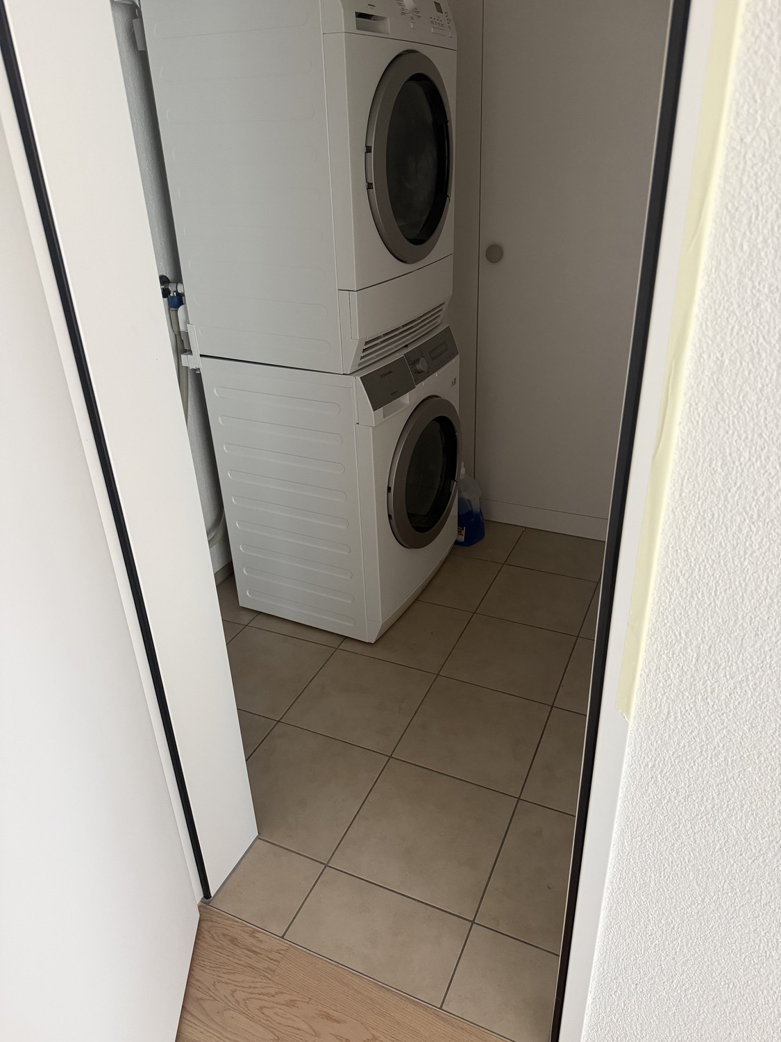 Zimmer in einer Wohngemeinschaft, Foto 3 von 8