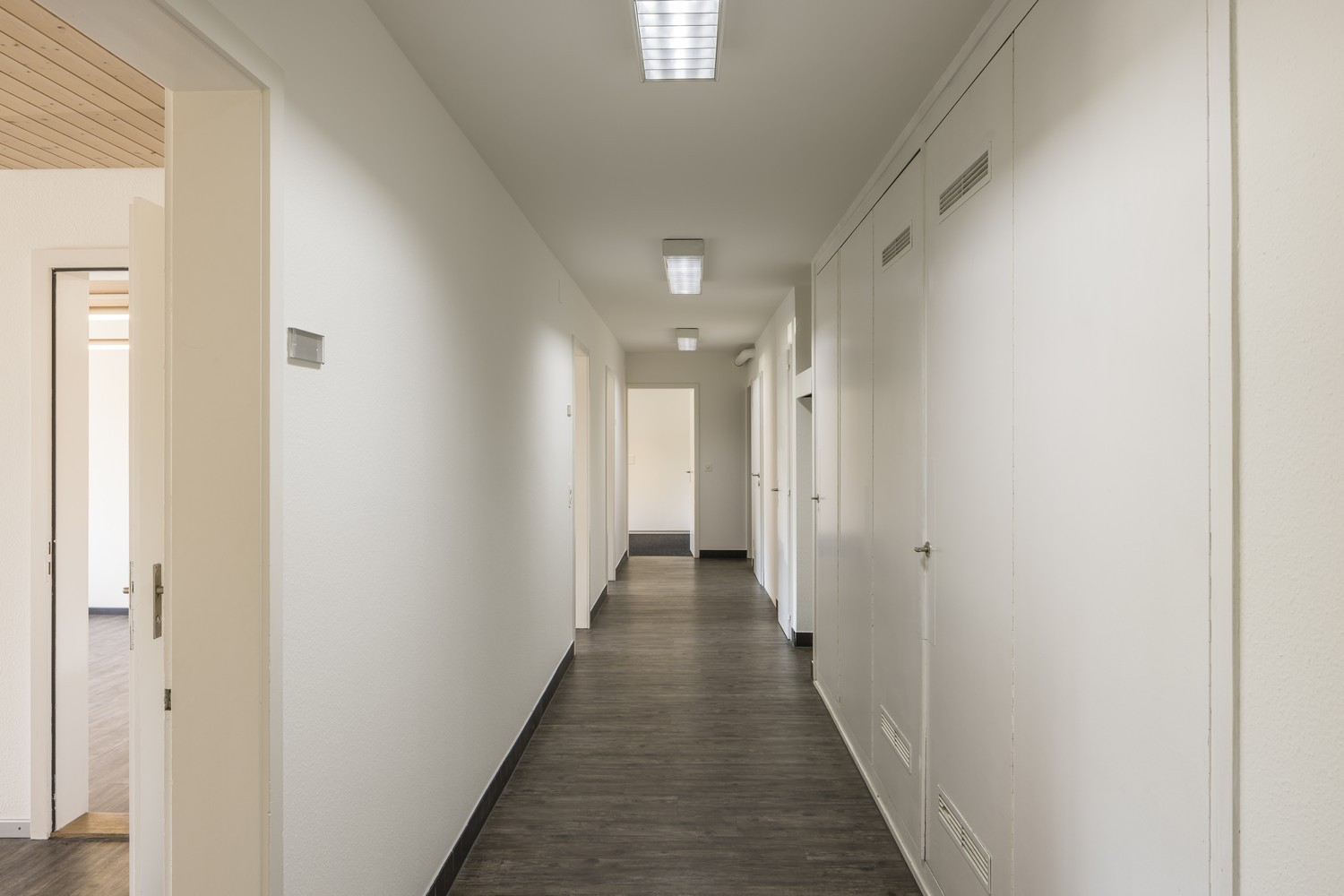 125m² commercial