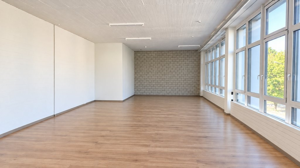 160m² office
