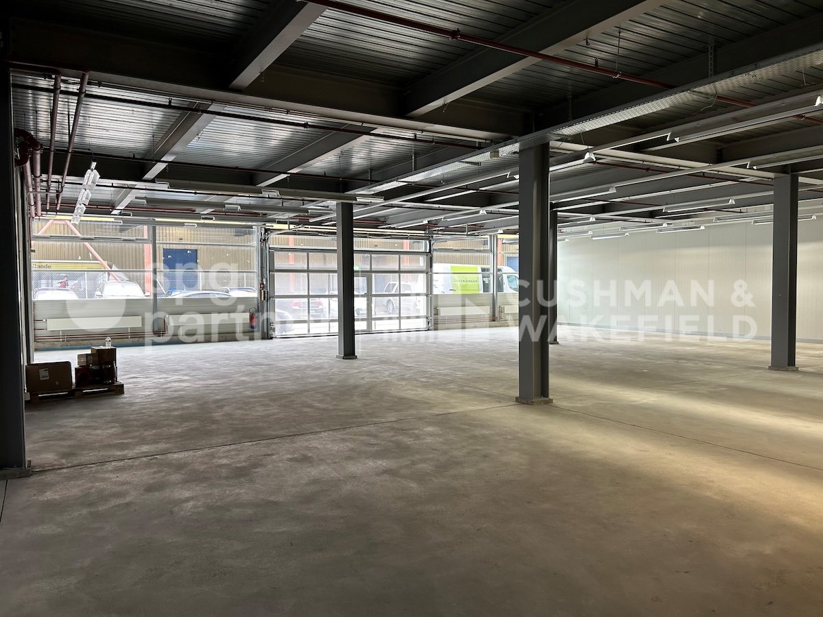 305m² storage room, Foto 7 von 10