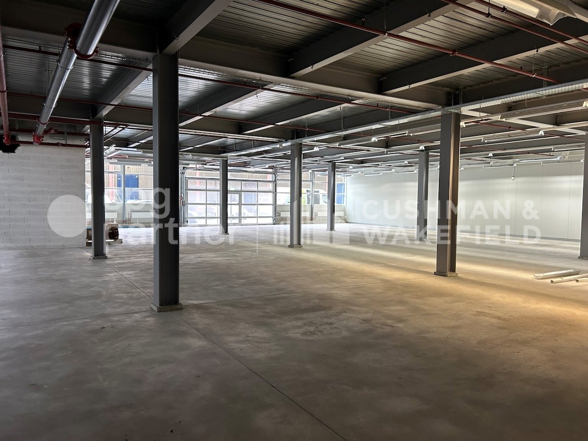 305m² storage room, Foto 5 von 10