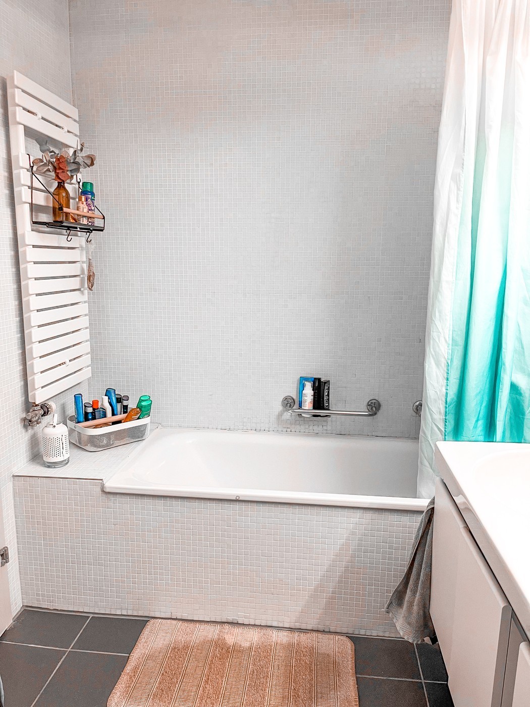 Chambre dans un appartement partagé