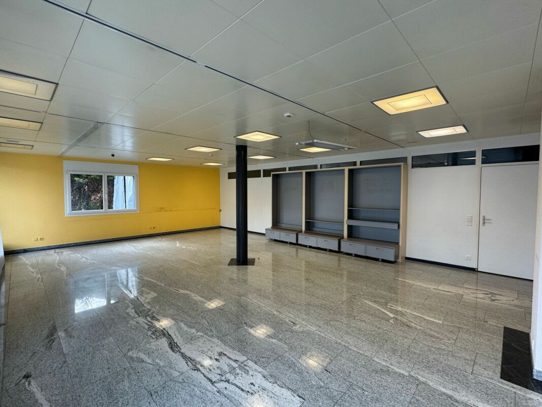 340m² commerciale
