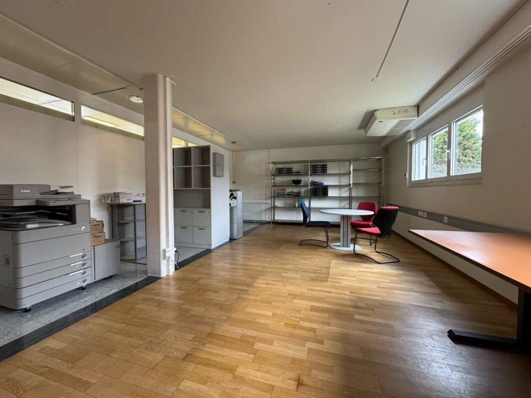 340m² commerciale