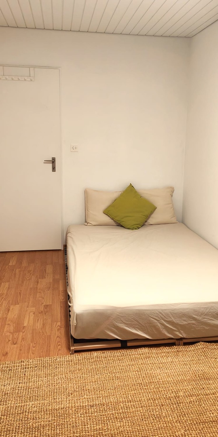 Chambre dans un appartement partagé