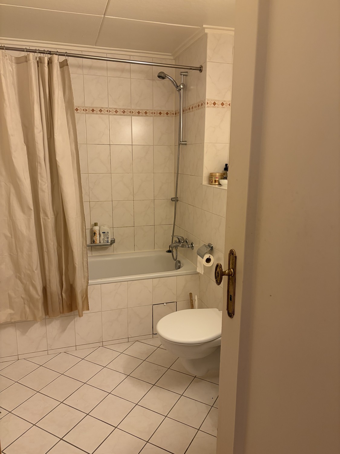 6-Zimmer-Wohnung, Foto 6 von 9