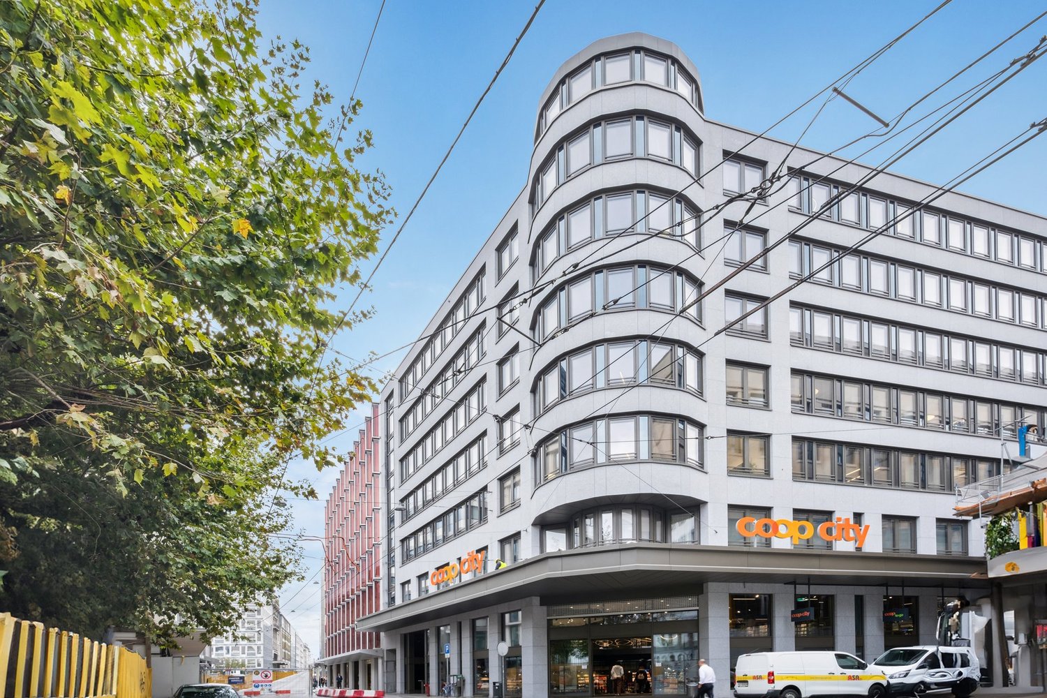 560m² Büro, Foto 1 von 10