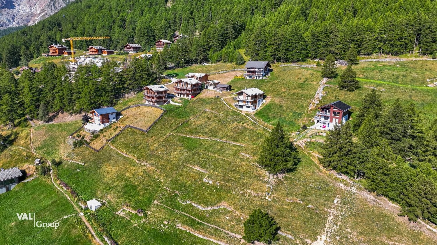 735m² terrain à bâtir