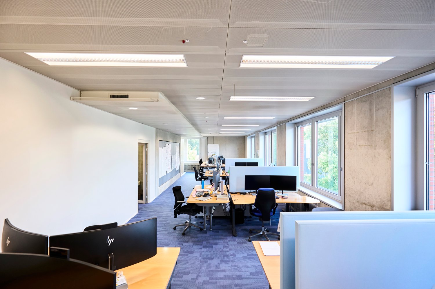3974m² office