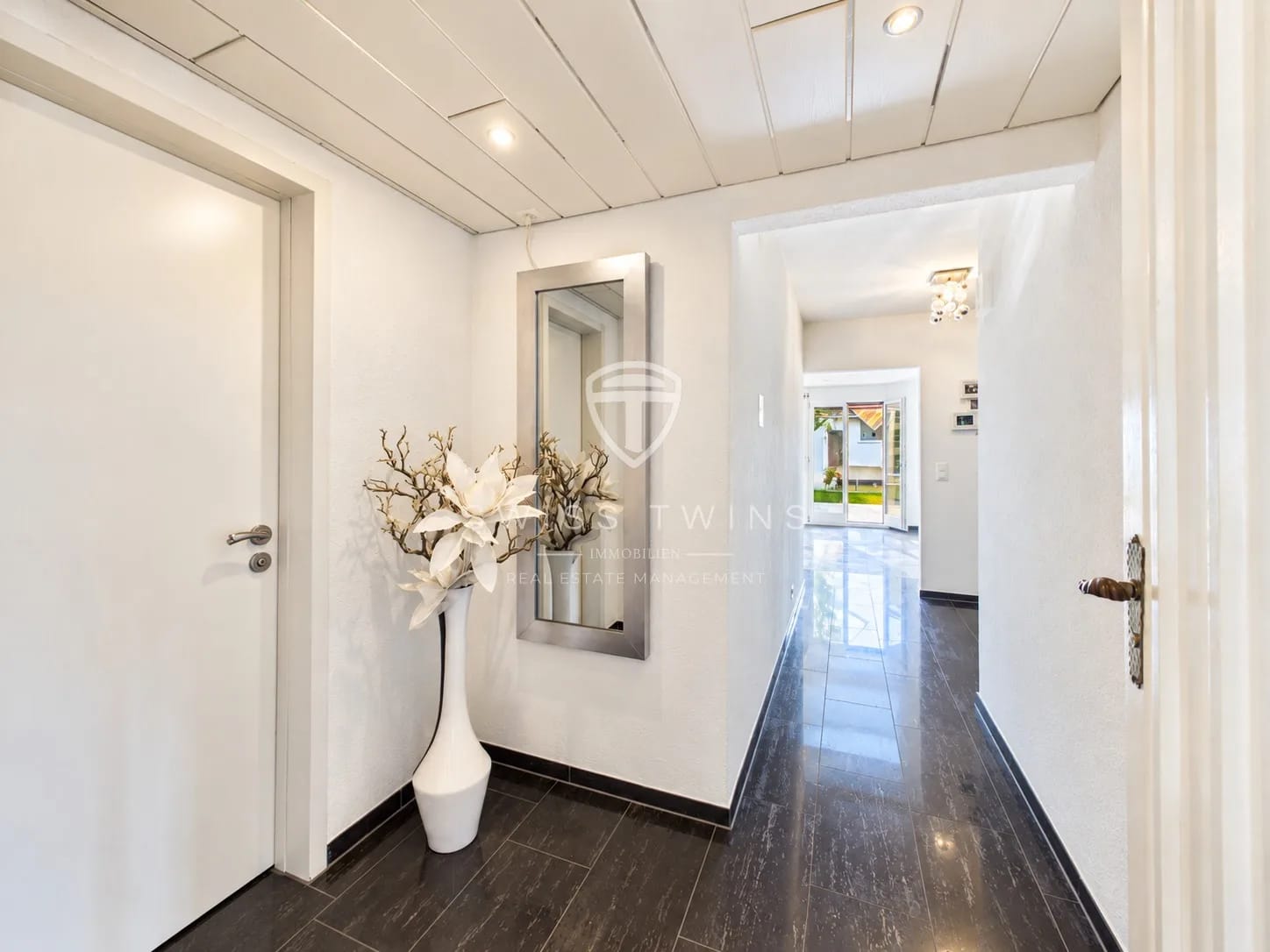 5 rooms single house
