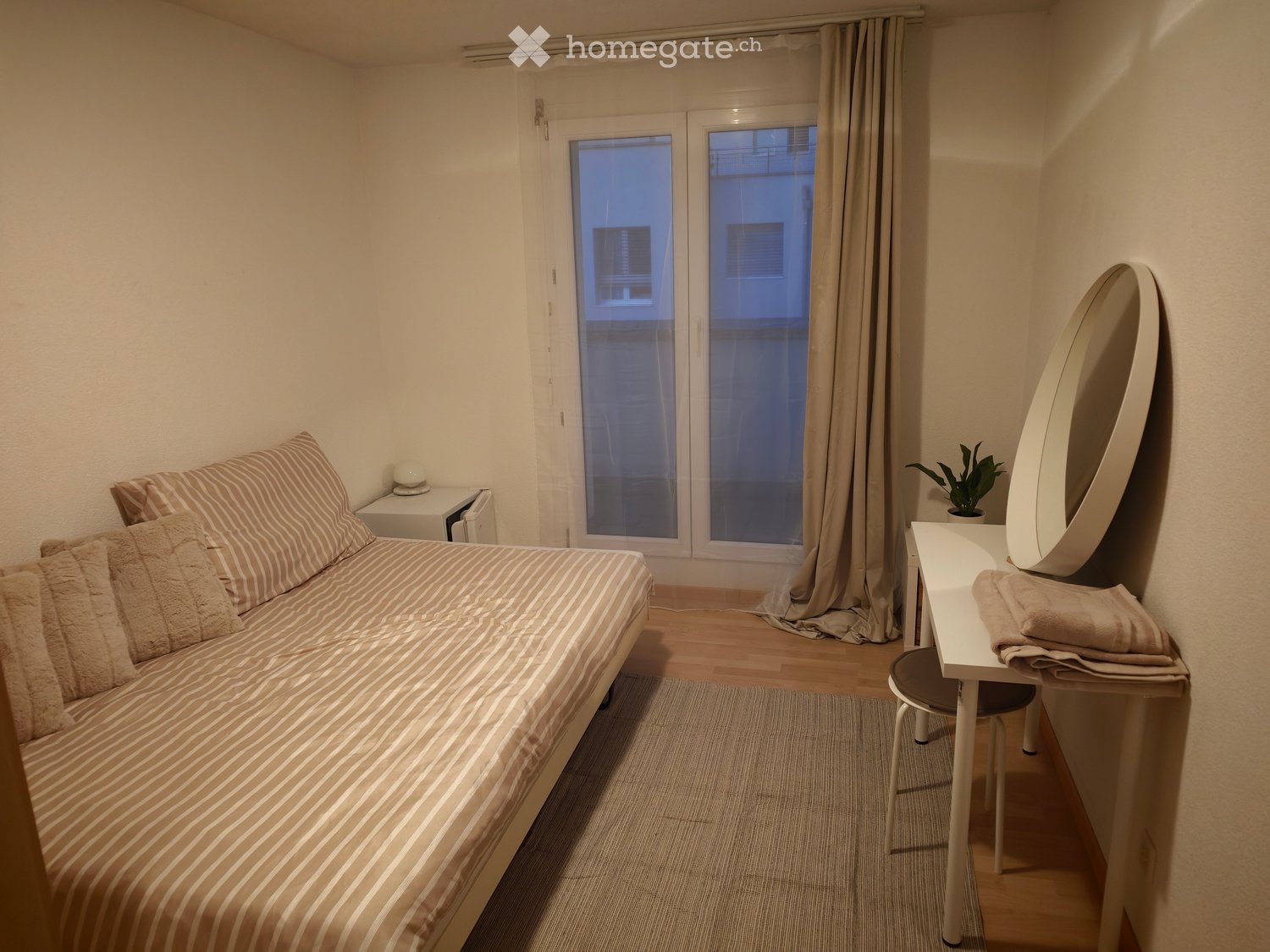 1 room single room
