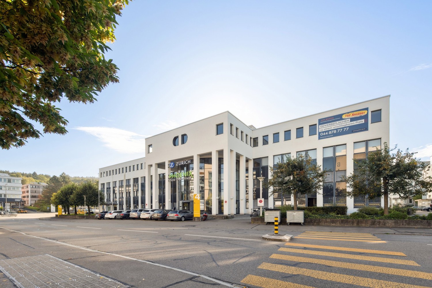 1195m² office