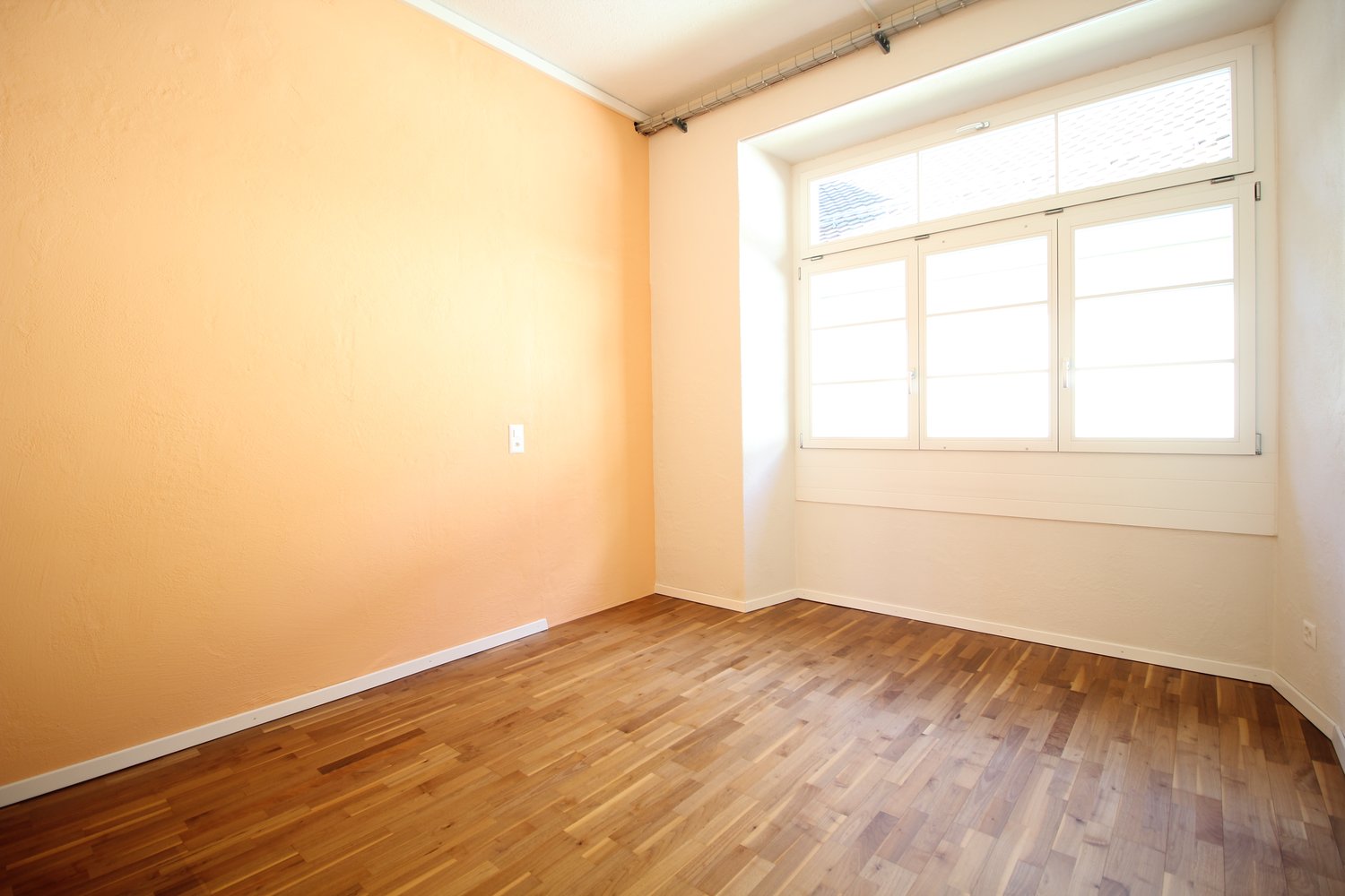 170m² office