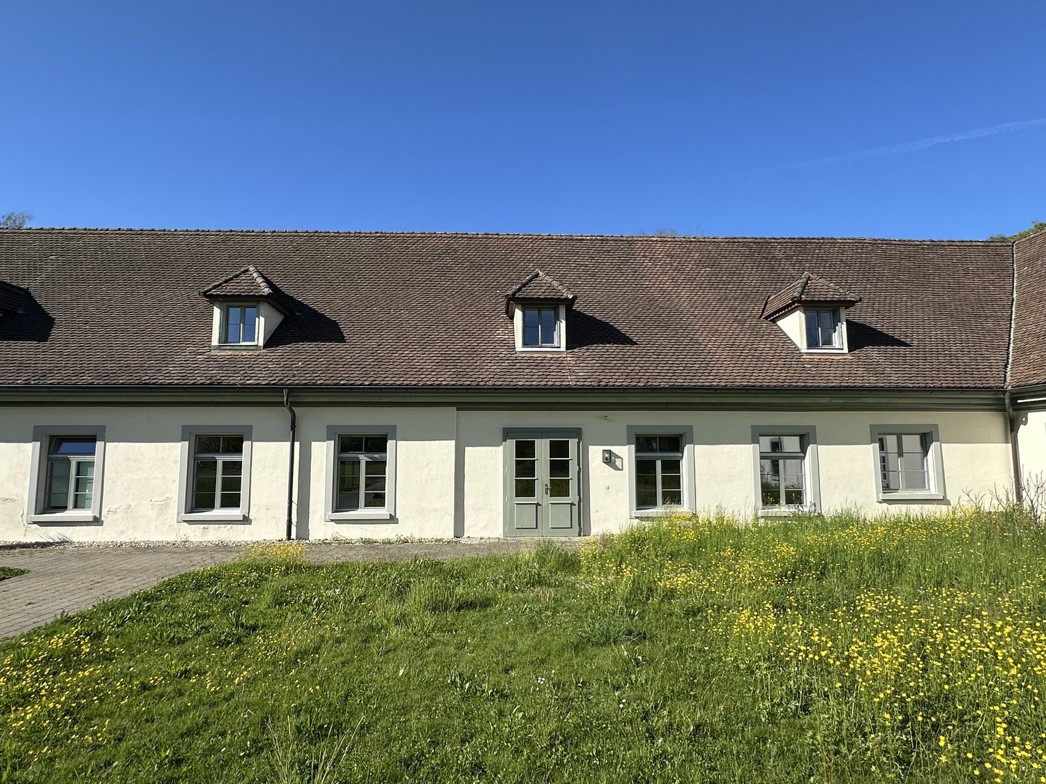 170m² office