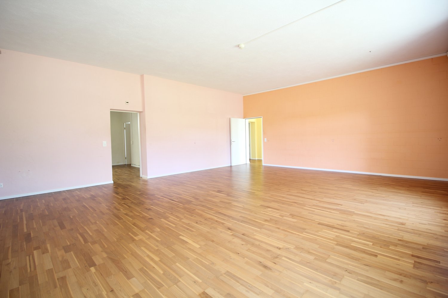 170m² office