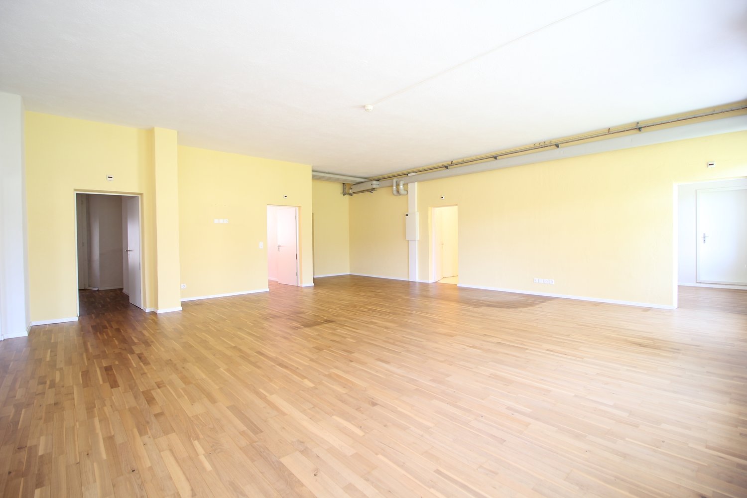 170m² office
