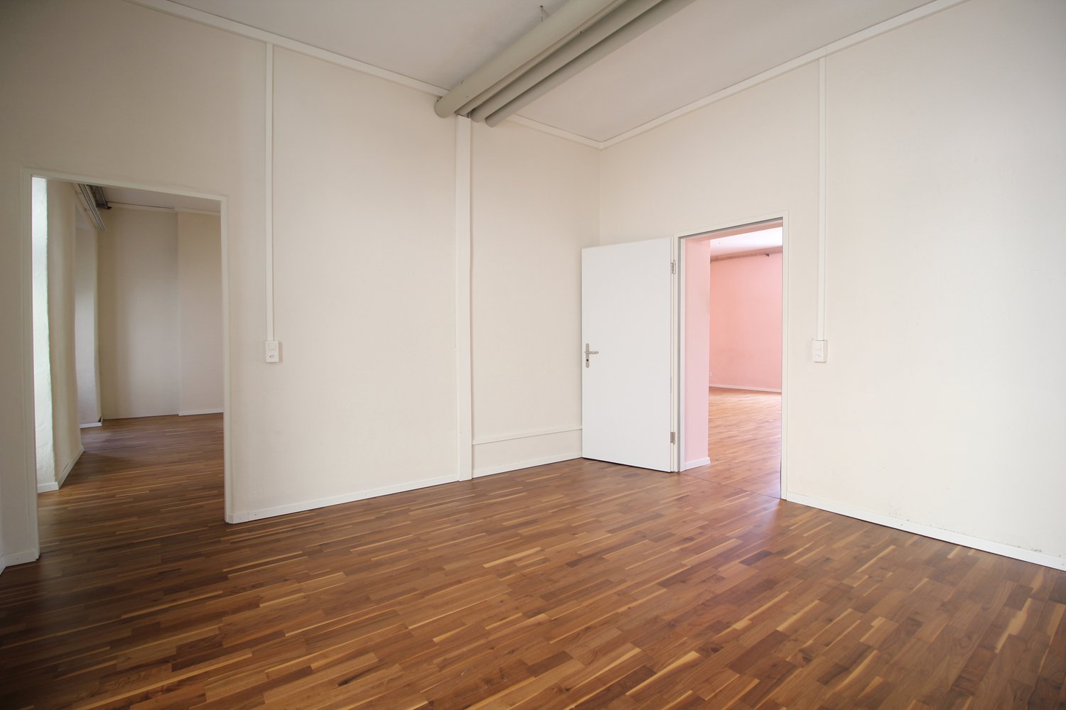 170m² office