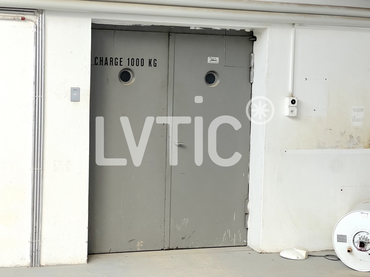 712m² storage room, Foto 6 von 8