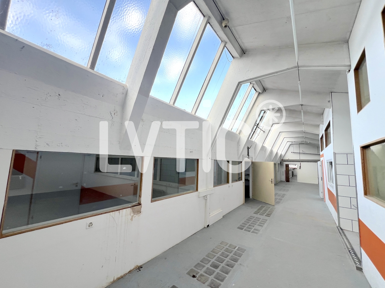 712m² storage room, Foto 4 von 8