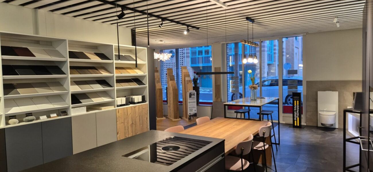 80m² office