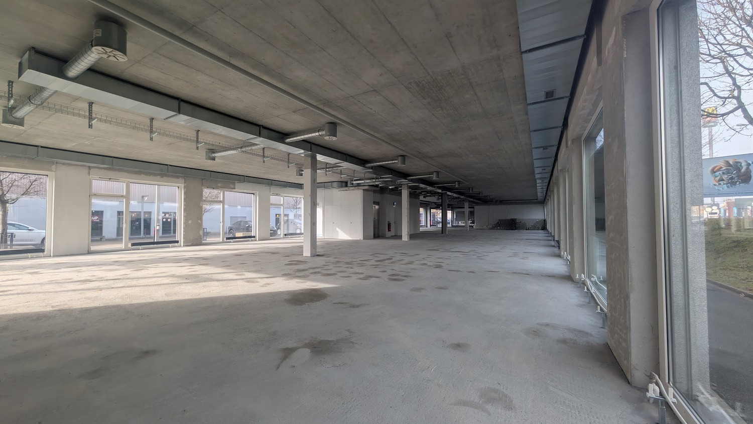 557m² shop, Foto 4 von 5