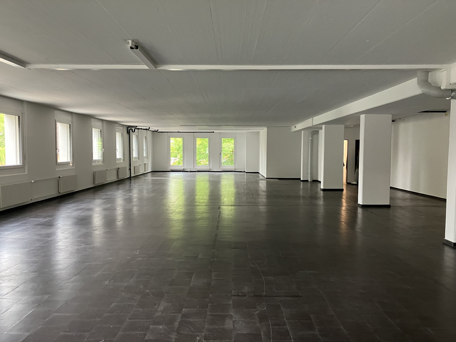 323m² commercial