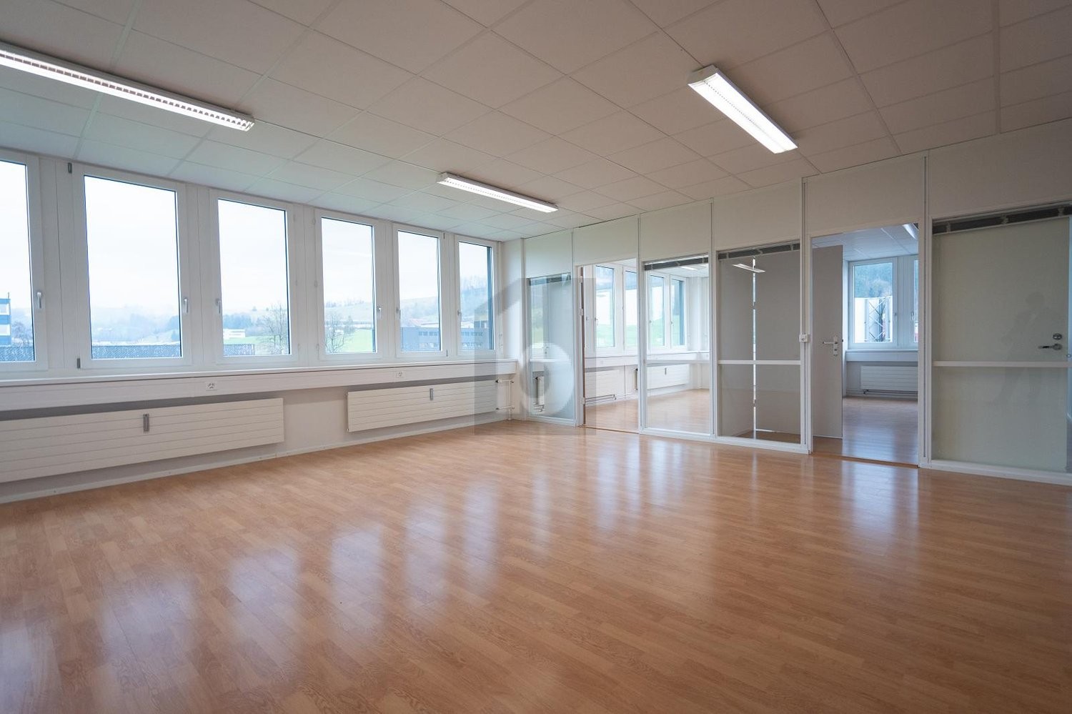 347m² office, Foto 2 von 4