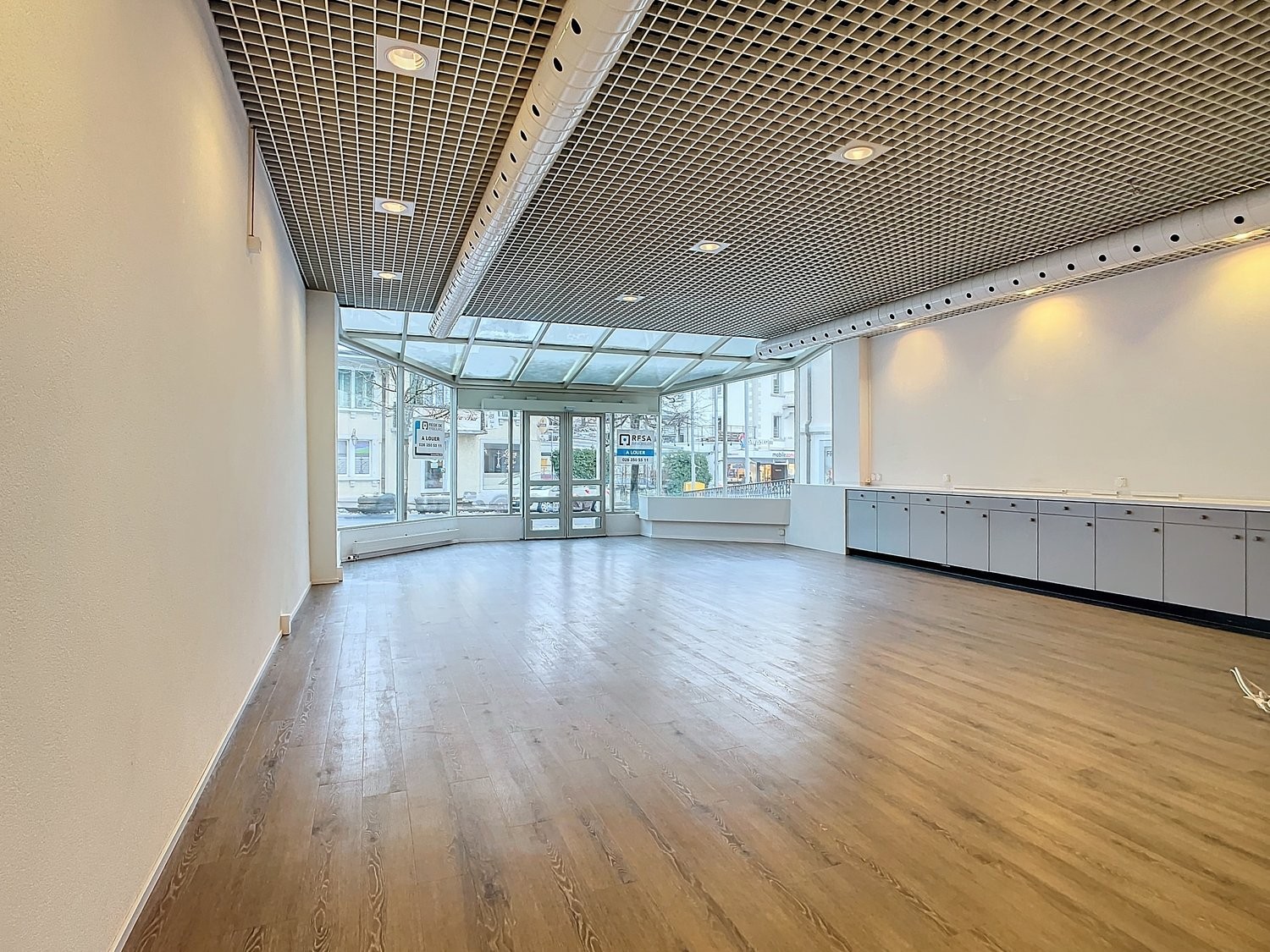 90m² shop, Foto 1 von 7